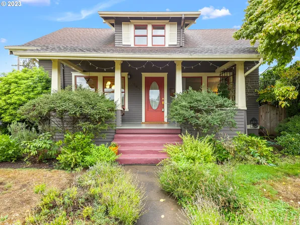 2704 SE 64th Ave, Portland, OR 97206