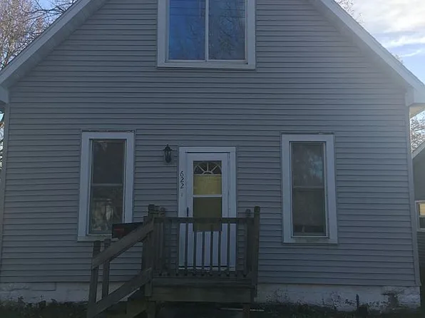622 E Bidwell St, Taylorville, IL 62568