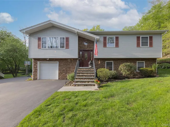 5 Nickolaus Lane, Nanuet, NY 10954