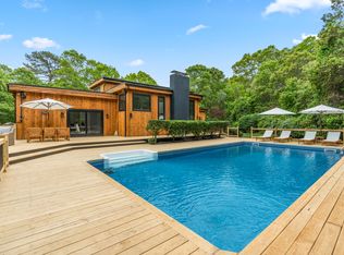 37 Bay Woods Dr, Hampton Bays, NY 11946