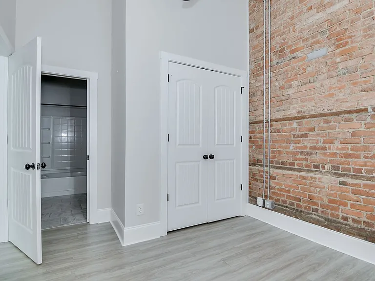 164 N Louisville St #2 — Photo 28