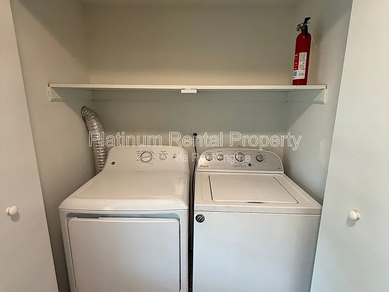 335 Winding River Dr #H — Photo 19