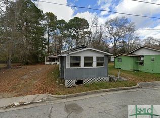 407 Rosemary St, Claxton, GA 30417