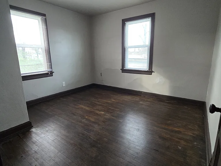 5709 Beldon Dr — Photo 8