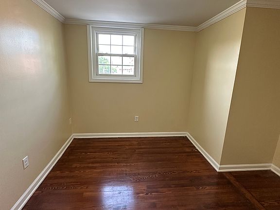 5th image of 75 Whitney Ave #4D