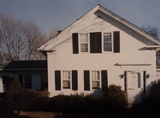 320 Shore Acres Ave, North Kingstown, RI 02852