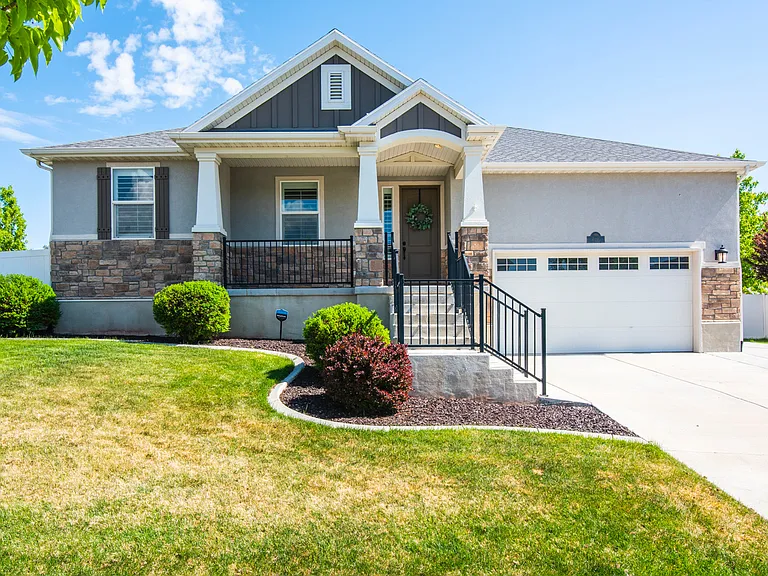 4116 W Great Neck Dr — Photo 1