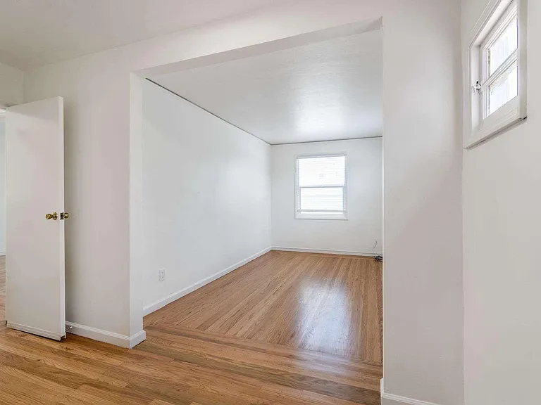 1305 Walnut St #1305 — Photo 24