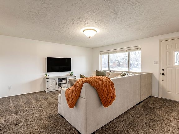 5th image of 1027 E 200th St N