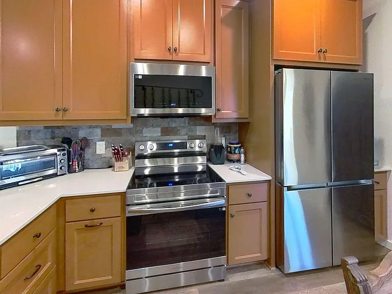1405 Palomino Ln — Photo 10