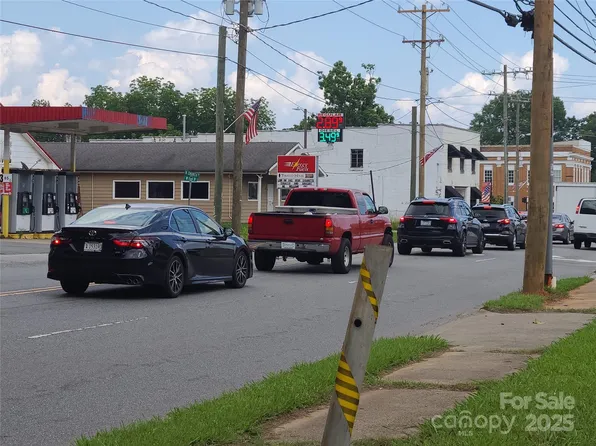 0 W 1st St, Lowell, NC 28098