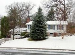 7080 Coachwood Rd, Woodbury, MN 55125