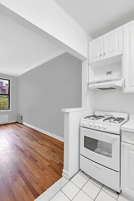 Rented by Cooper & Cooper Real Estate | media 10