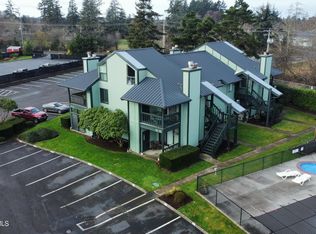 346 NE Skipanon Dr, Warrenton, OR 97146