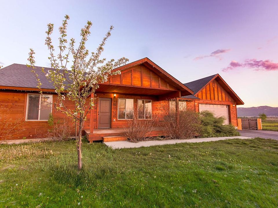 Front View of Home