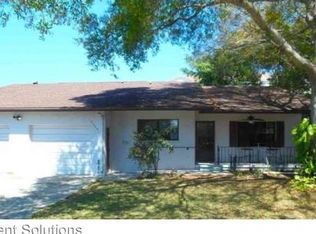 10505 Lake Vista Dr, Seminole, FL 33772