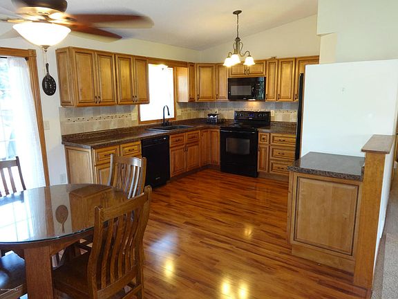 3rd image of 4132 Valley Dr NW