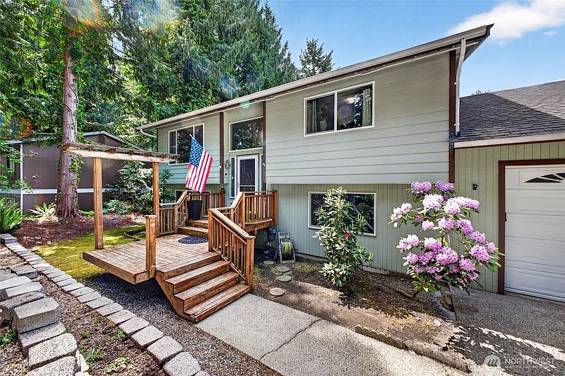 2nd image of 4216 W Tapps Drive E