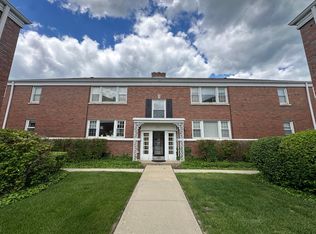 367-375 Central Ave, Highland Park, IL 60035