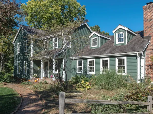 1010 North Fieldstone LANE, Summit, WI 53066