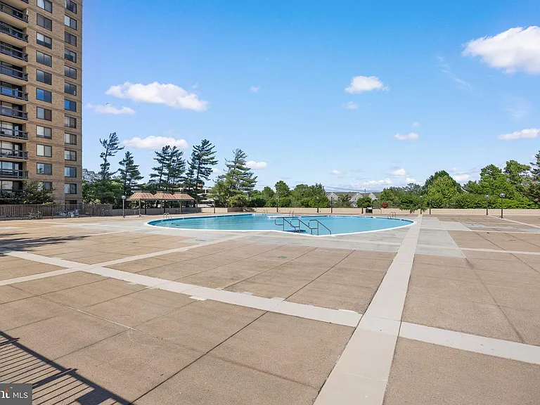 3701 S George Mason Dr #2518N — Photo 31