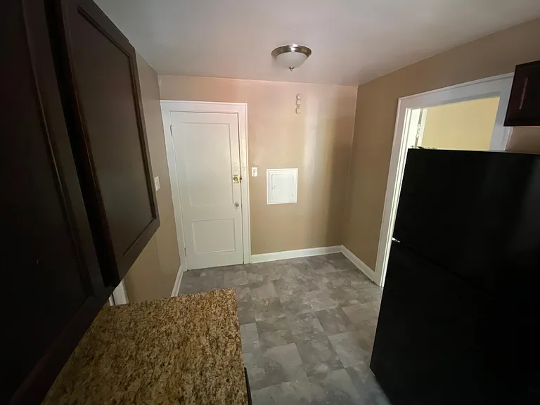5144 Montgomery Rd #7 — Photo 6