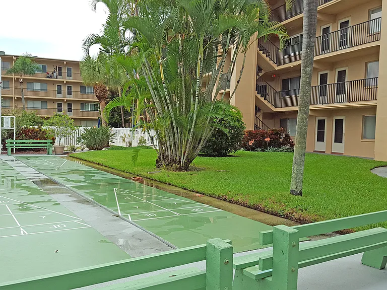 2525 W Bay Dr #B24 — Photo 13