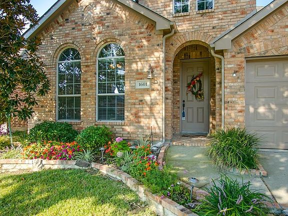 2nd image of 1601 Canyon Wren Dr