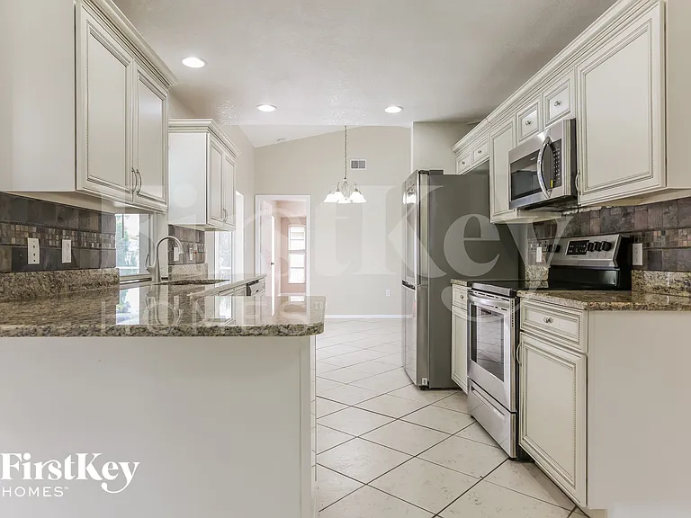 820 Springview Ave NW — Photo 6