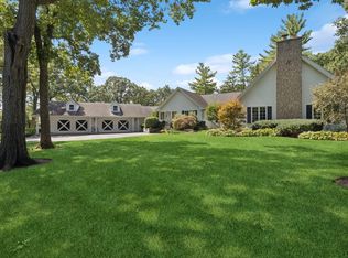 535 N Saint Marys Rd, Libertyville, IL 60048