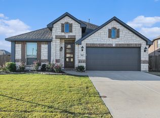 303 Pineview Ln, Ponder, TX 76259