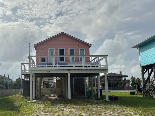 710 Seashell Dr, Freeport, TX 77541