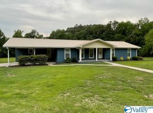 903 Johnson St SW, Hartselle, AL 35640