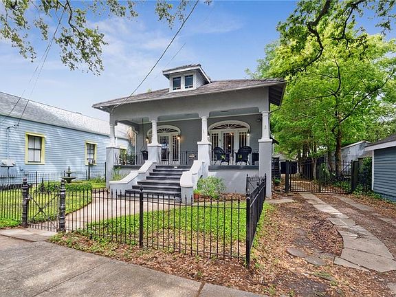 2nd image of 818 Opelousas Ave