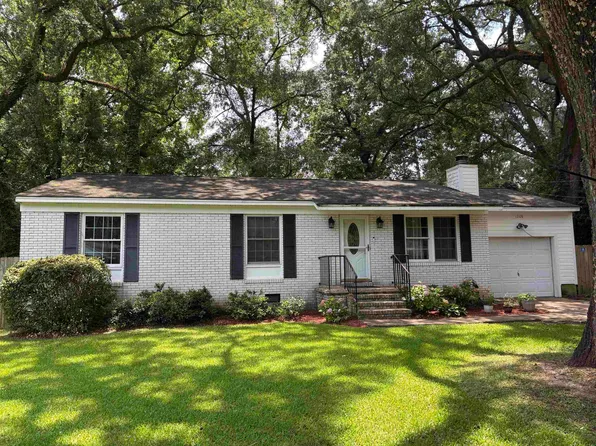 1208 Halifax Ct, Tallahassee, FL 32308