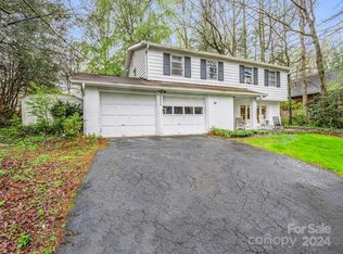 1156 W Blue Ridge Rd, Flat Rock, NC 28731