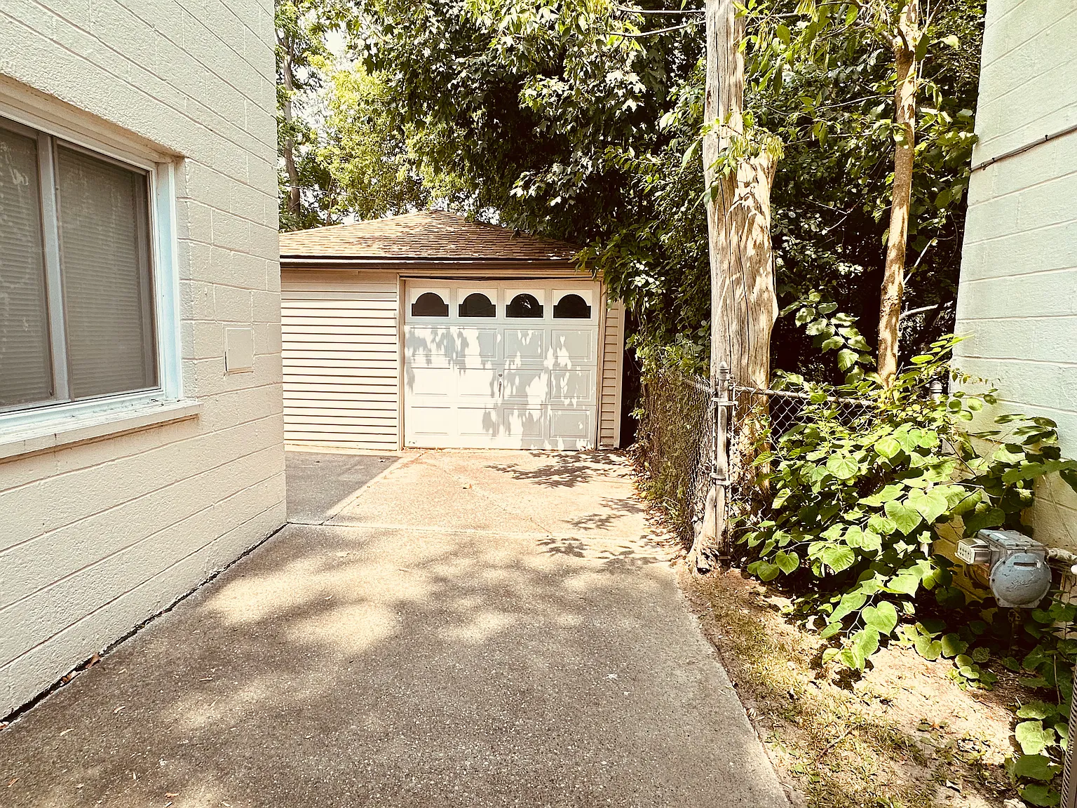 3 bed, 1352 sqft, $1,700 — Photo 2