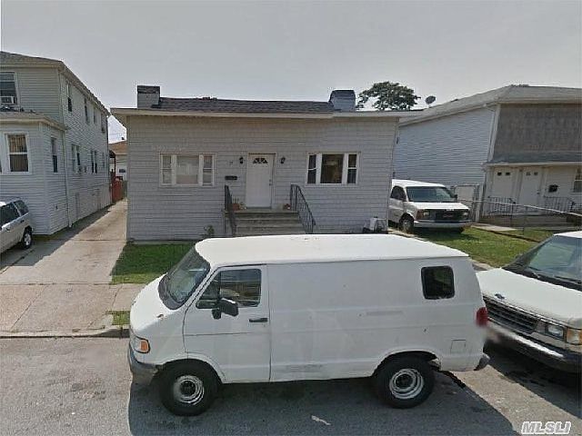 1st image of 134 E Pine St