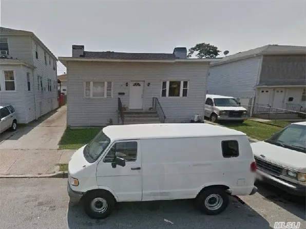 134 E Pine St, Long Beach, NY 11561