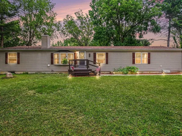 2656 E Evergreen Dr, Warsaw, IN 46582