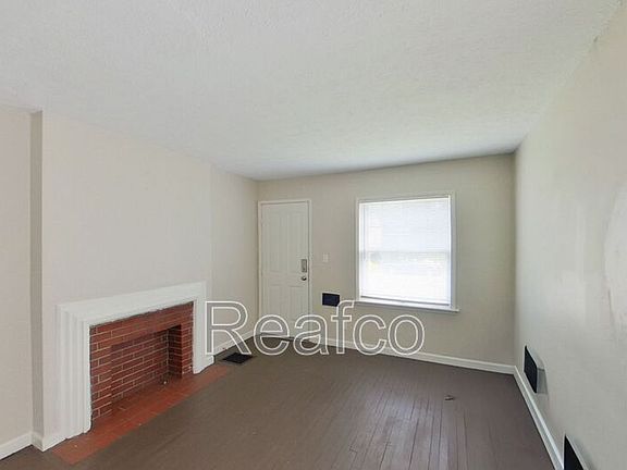 4th image of 1015 E 19th Ave