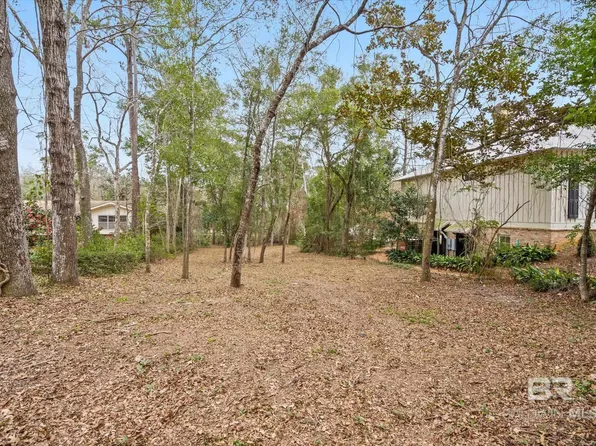 910 Sea Cliff Dr, Fairhope, AL 36532