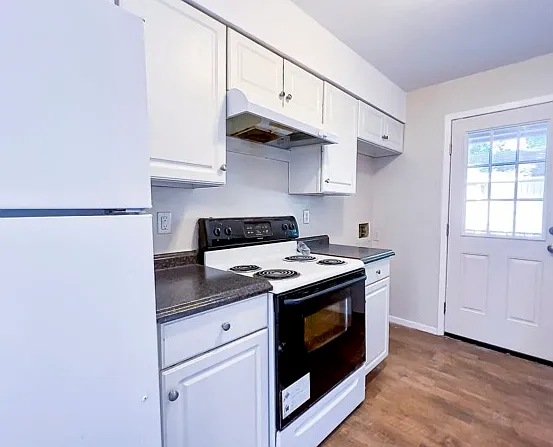 200 Uhland Rd — Photo 19