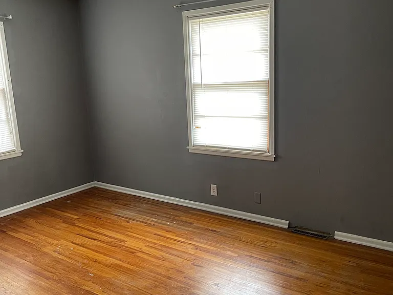 1126 E Berkeley Ave — Photo 11