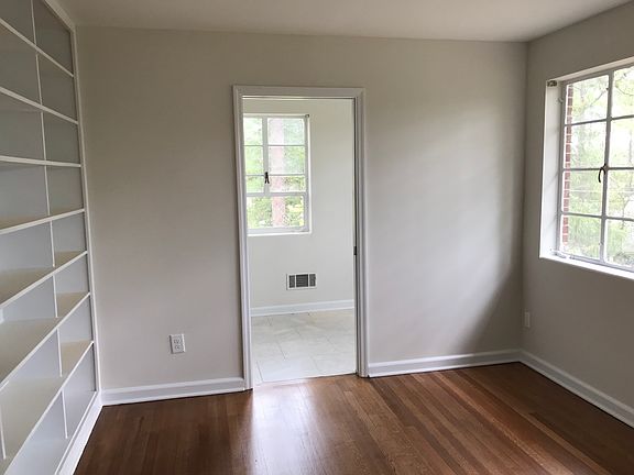 Picture of laundry room door