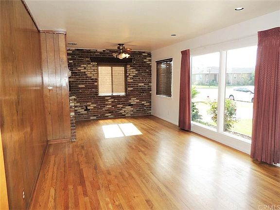 4th image of 10571 Frankmont St