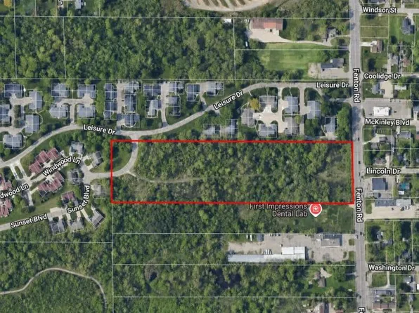5354 Fenton Rd, Flint, MI 48507