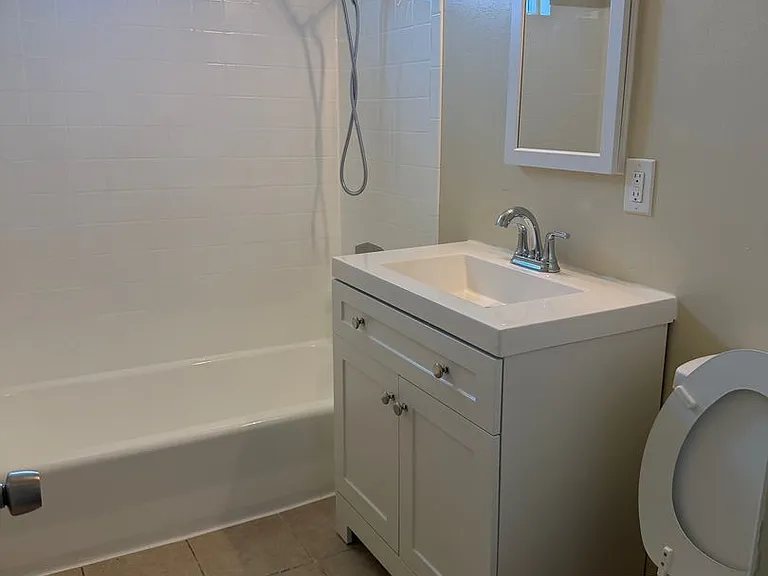 616-618 S Santa Anita Ave — Photo 3