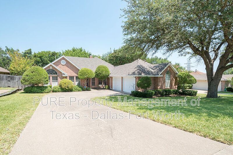 1st image of 729 Robin Meadow Dr