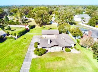 3155 Lakeshore Dr, Mount Dora, FL 32757